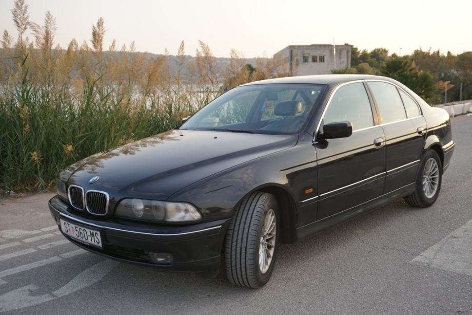 BMW serija e39 5 523i NAVIGACIJA,TV, KOŽA, MEMORIJA