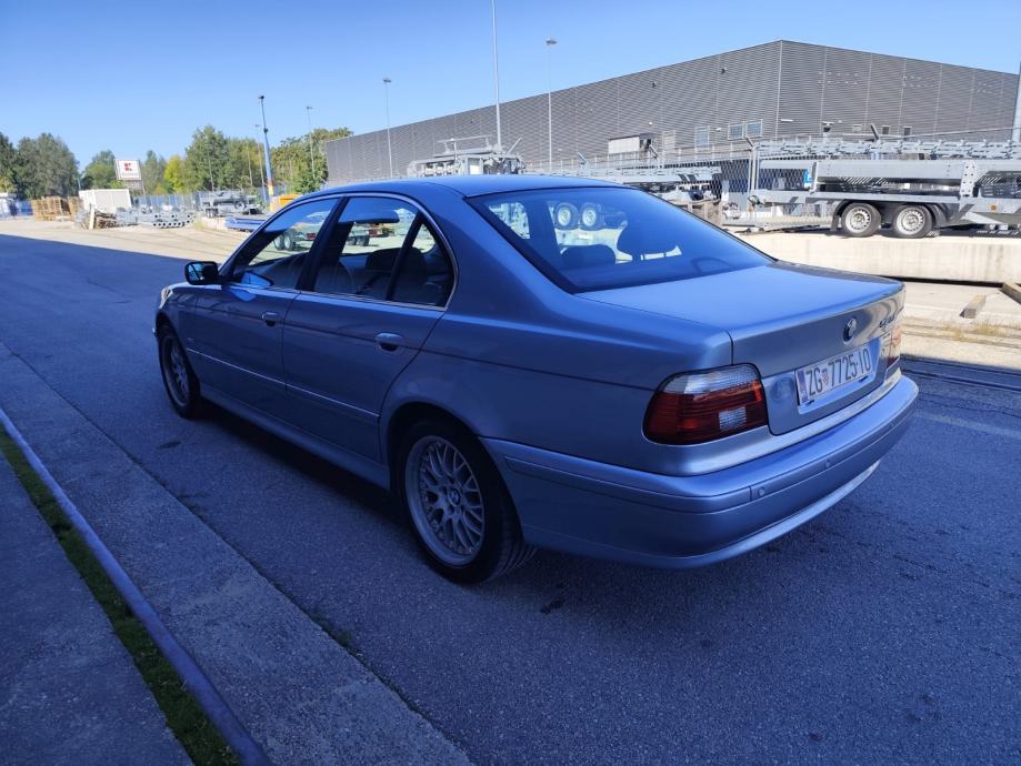 BMW serija 5 525i, fotografija 4