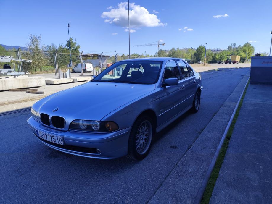 BMW serija 5 525i, fotografija 3