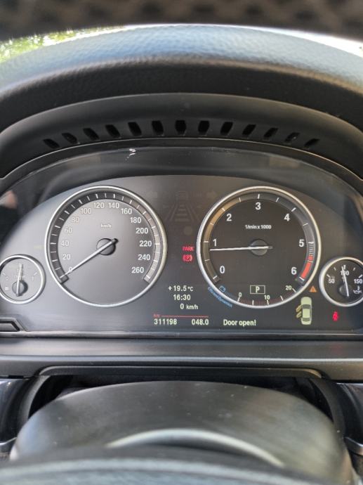 BMW 525d (X-DRIVE) AUTOMATIK*REG.GOD.DANA*VELIKI SERVIS*KOŽA, fotografija 17