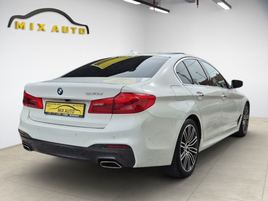 BMW serija 5 530d automatik M-PAKET ***149000*** TKM, fotografija 9