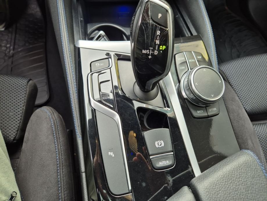 BMW serija 5 530d automatik M-PAKET ***149000*** TKM, fotografija 11