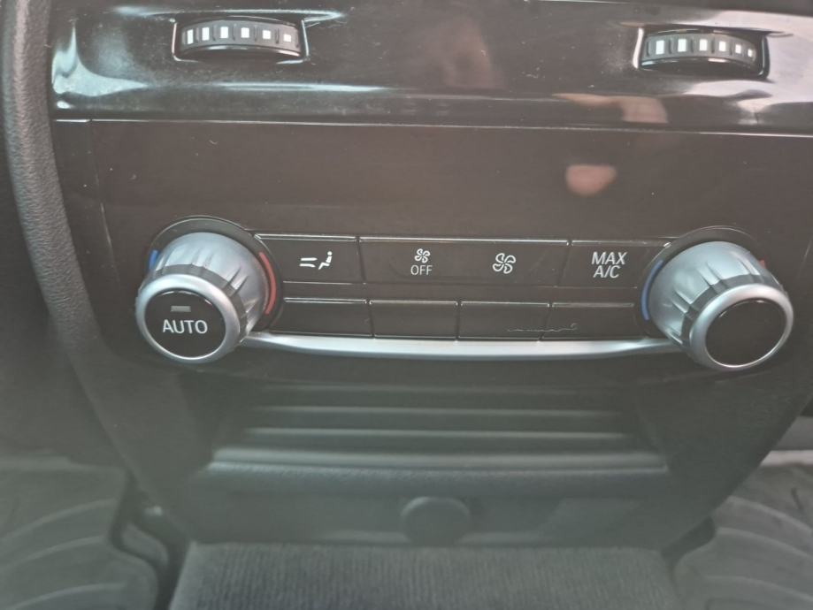 BMW serija 5 530d automatik M-PAKET ***149000*** TKM, fotografija 12