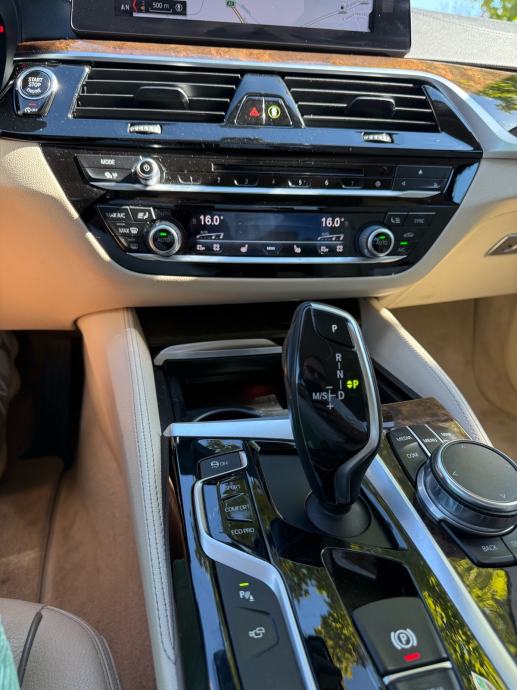 BMW serija 5 530d xdrive automatik, fotografija 7