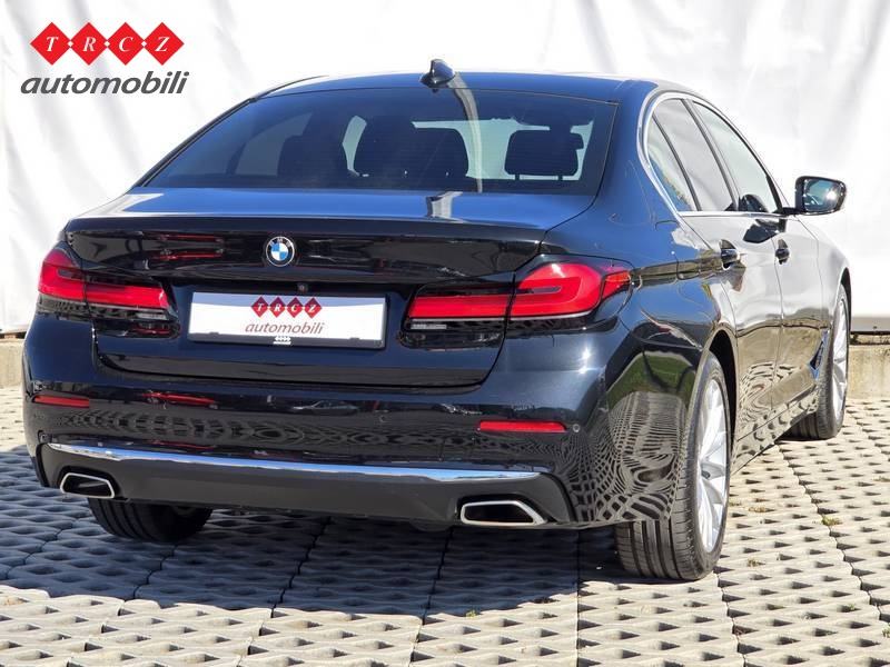 BMW SERIJA 5 530d xDrive, fotografija 3