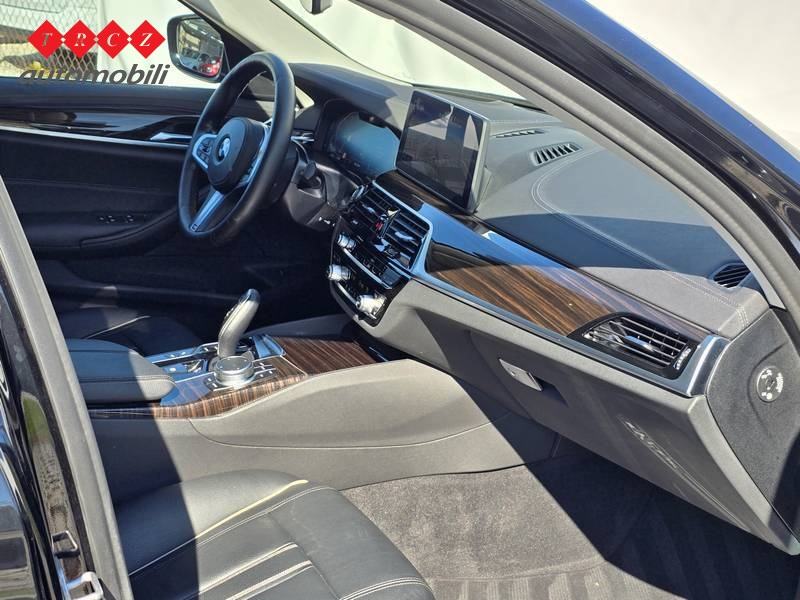 BMW SERIJA 5 530d xDrive, fotografija 6