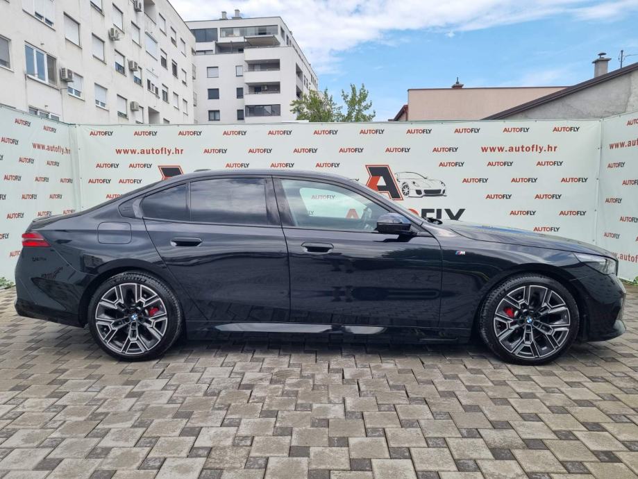 BMW serija 5 530e M-paket PRO, Shadow, 360kam, H/K, Iconic Grill, PDV, fotografija 5