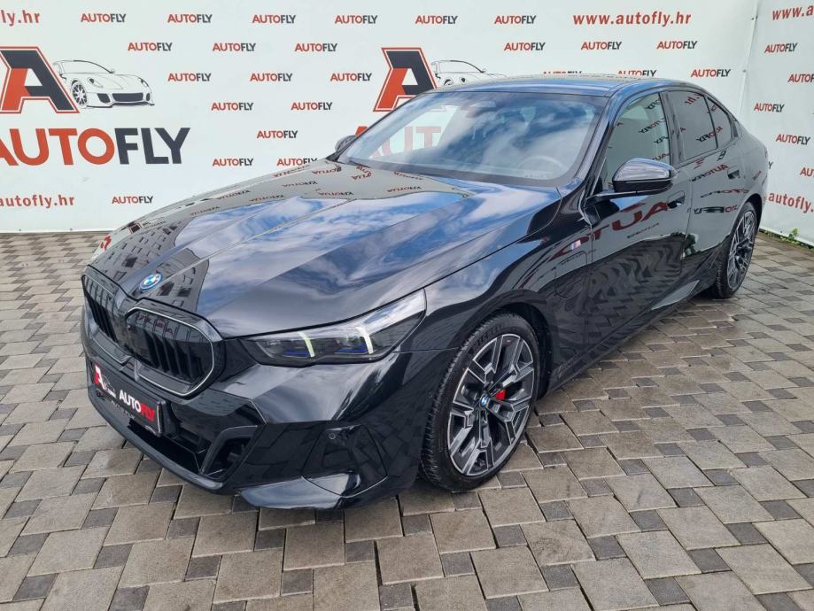 BMW serija 5 530e M-paket PRO, Shadow, 360kam, H/K, Iconic Grill, PDV, fotografija 10