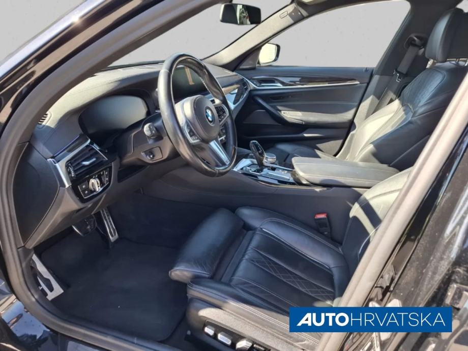 BMW SERIJA 5 530E M SPORT -USLUŽNA PRODAJA, 34.000,00 €, fotografija 10
