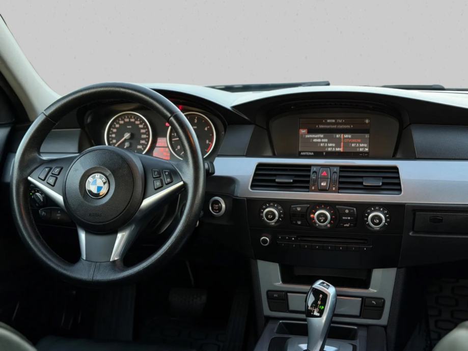 BMW serija 5 530xd SPORT 235 KS *REDIZAJN*LCI*HR AUTO*4x4 *KOŽA ** LED, fotografija 14