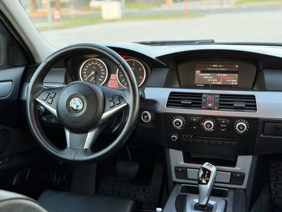 BMW serija 5 530xd SPORT 235 KS *REDIZAJN*LCI*HR AUTO*4x4 *KOŽA ** LED, fotografija 18