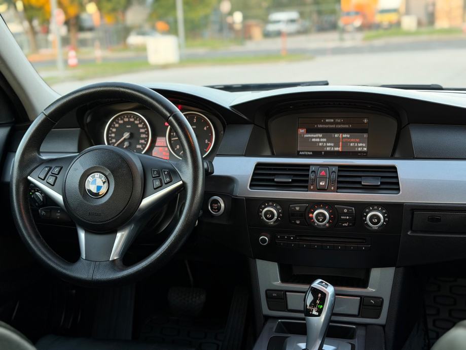 BMW serija 5 530xd SPORT 235 KS *REDIZAJN*LCI*HR AUTO*4x4 *KOŽA ** LED, fotografija 20