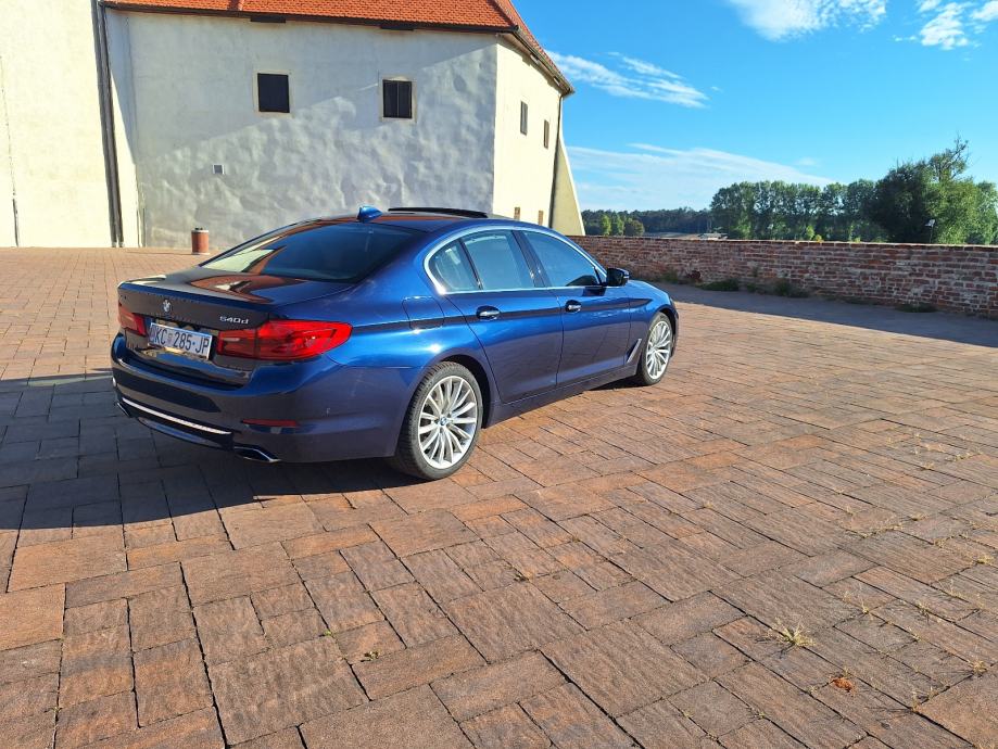 BMW serija 5 540d Xdrive individual, mog. full, kao nov, mog zamjena, fotografija 2