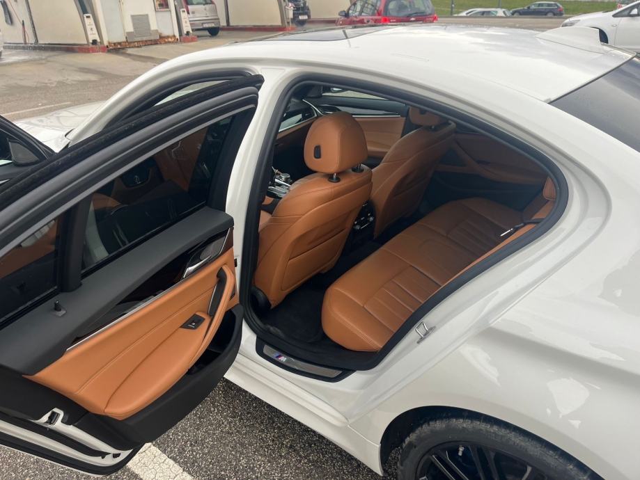 BMW serija 5 540i, fotografija 6