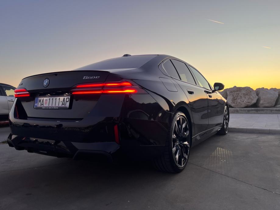 BMW serija 5 550e automatik, fotografija 3
