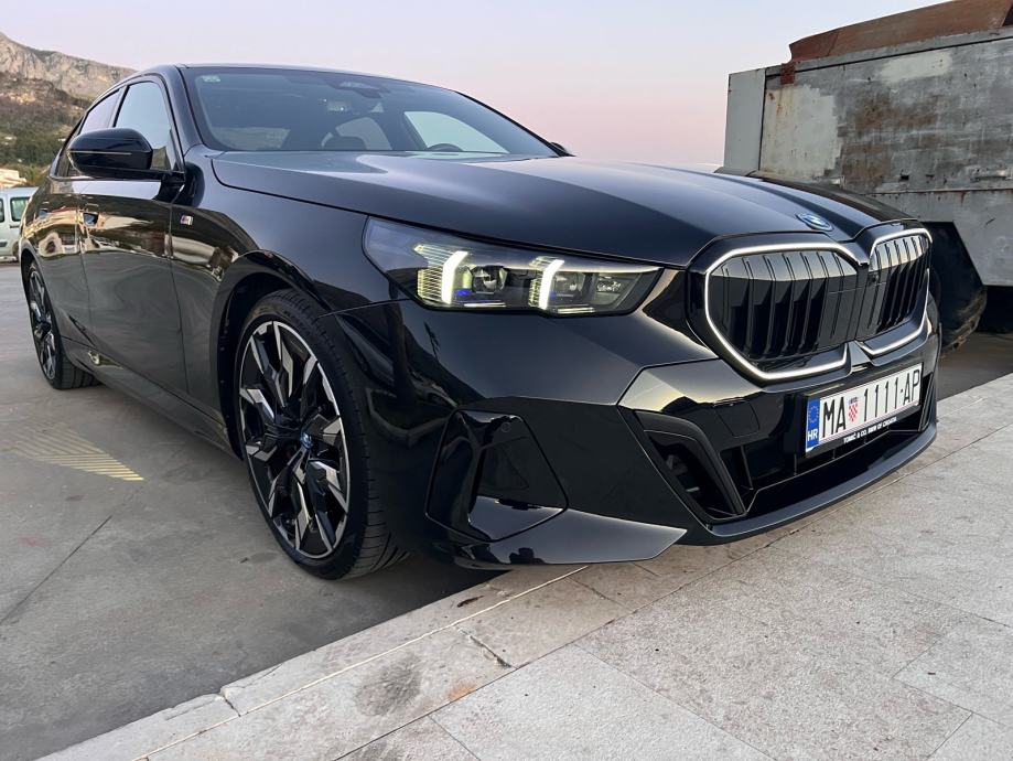 BMW serija 5 550e automatik, fotografija 5