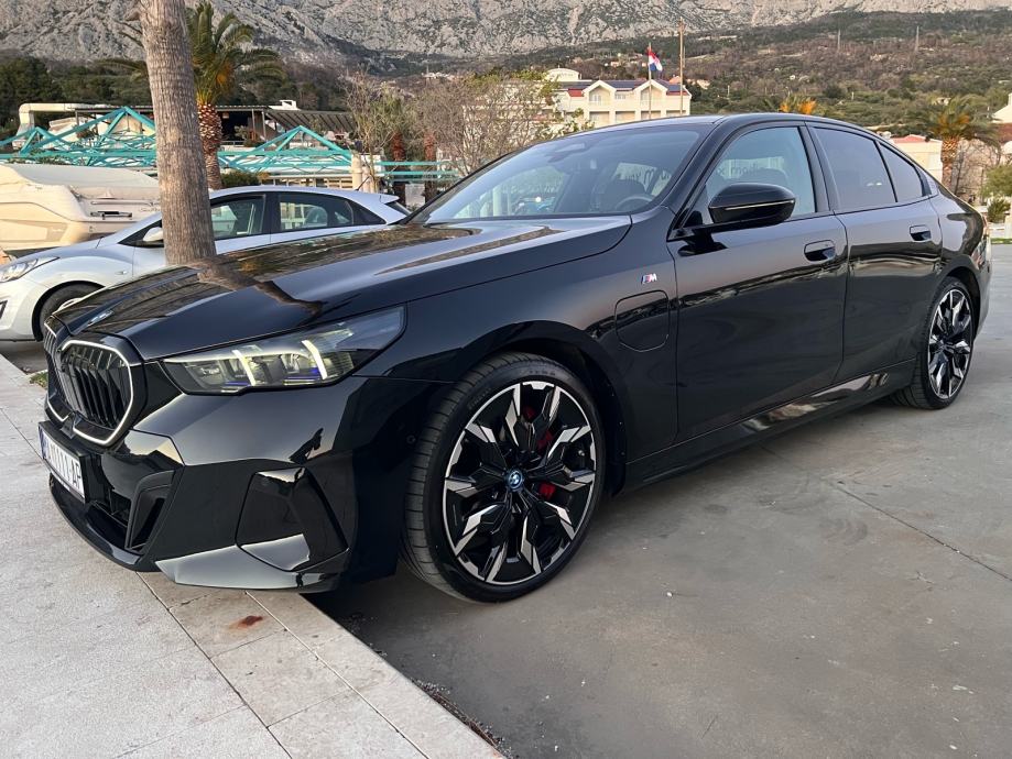 BMW serija 5 550e automatik, fotografija 12