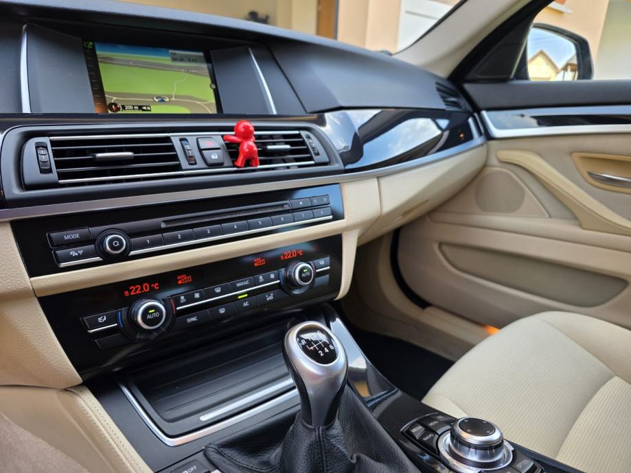 BMW serija 5 Touring 2.0 d, TOP stanje, bez ulaganja, fotografija 9