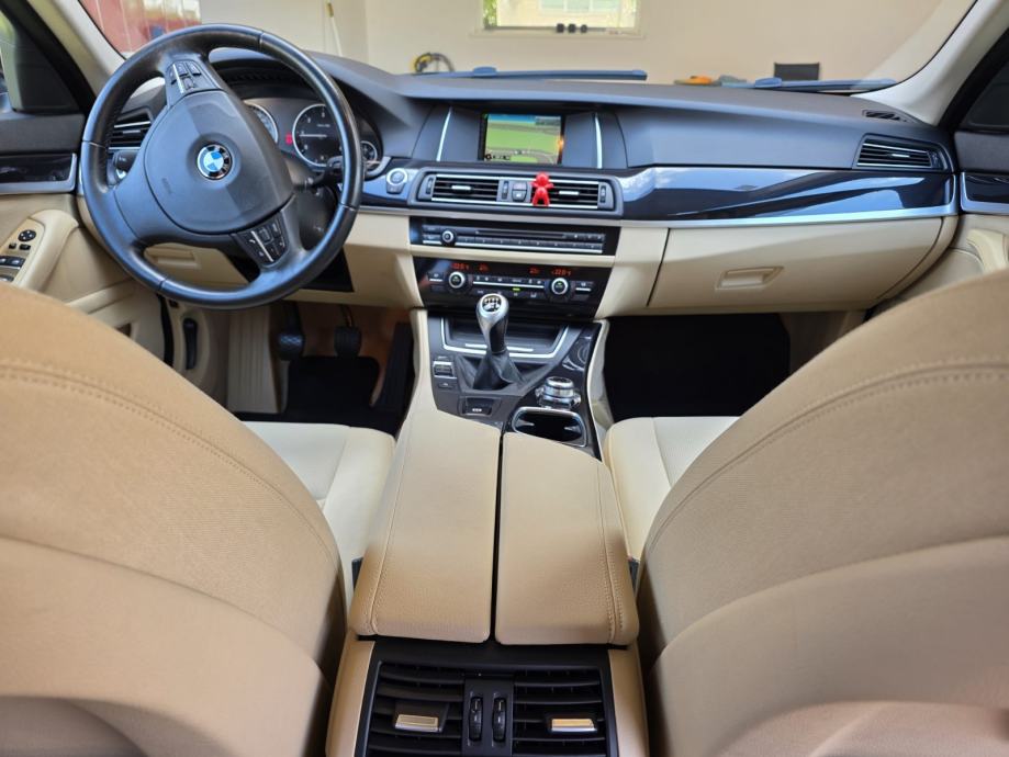 BMW serija 5 Touring 2.0 d, TOP stanje, bez ulaganja, fotografija 12
