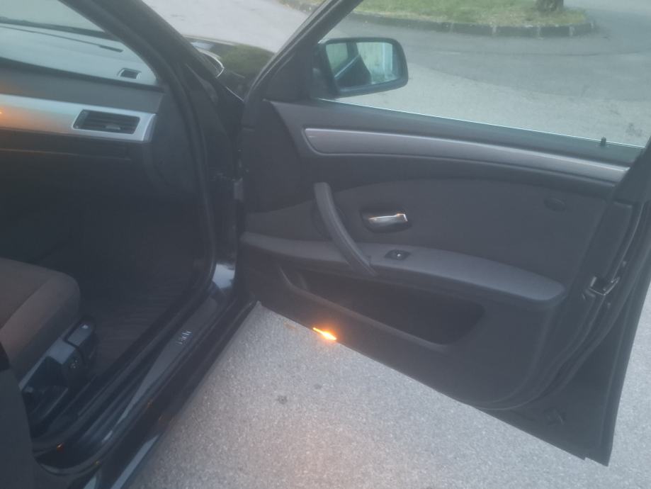 BMW serija 5 Touring 520d automatik odličan 098 94 00 466, fotografija 12
