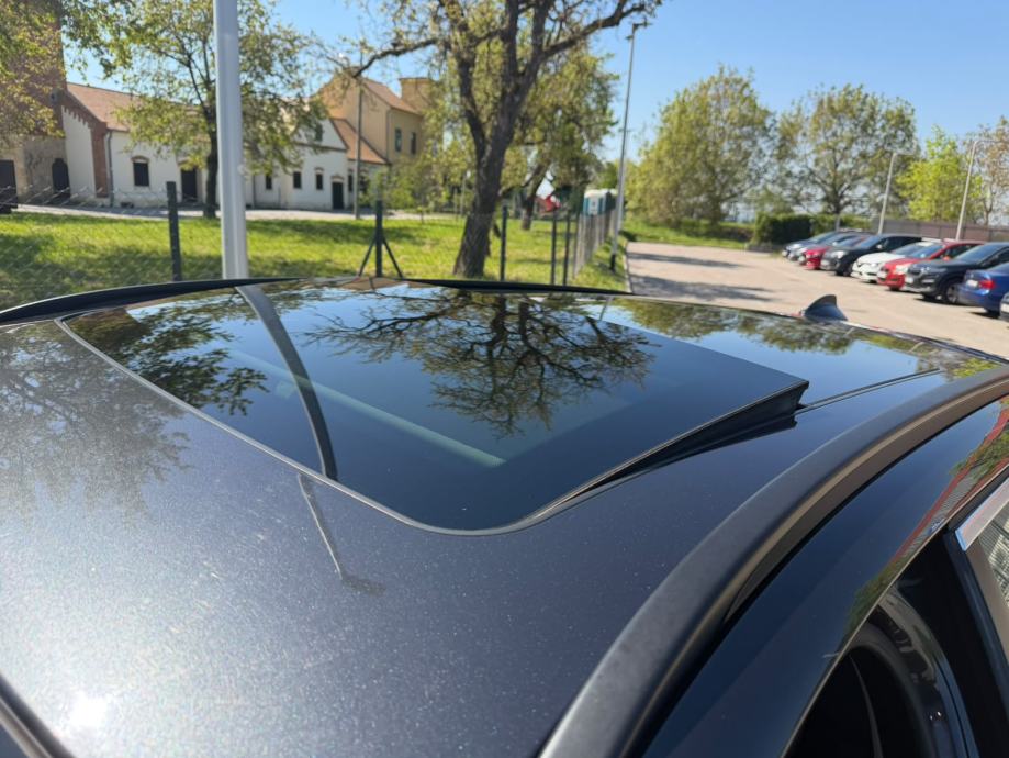 BMW serija 5 Touring 520d automatik, fotografija 12