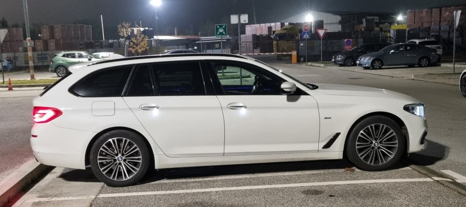 BMW serija 5 Touring 520d automatik, fotografija 6