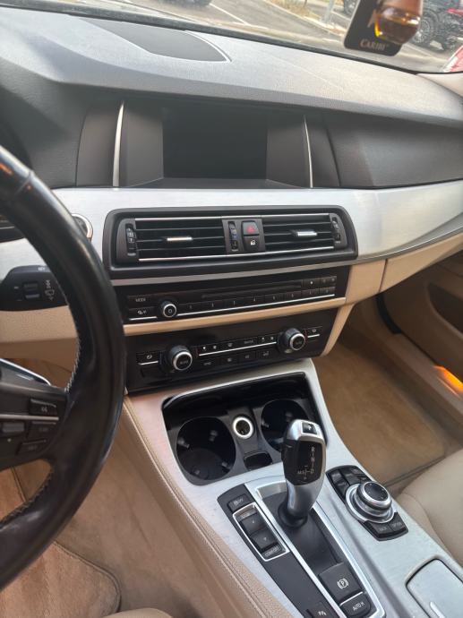 BMW serija 5 Touring 520d !!! MOGUĆA ZAMJENA !!!, fotografija 6