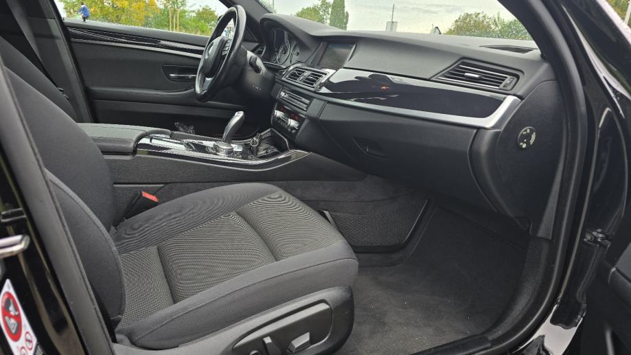 BMW serija 5 Touring 520d, fotografija 5