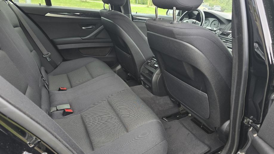 BMW serija 5 Touring 520d, fotografija 9