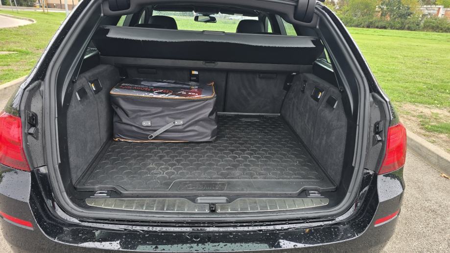 BMW serija 5 Touring 520d, fotografija 10