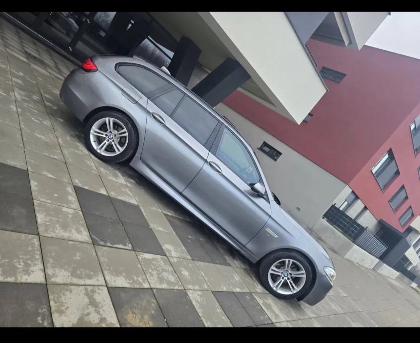 BMW serija 5 Touring 520d M paket iznutra i izvana original, fotografija 3