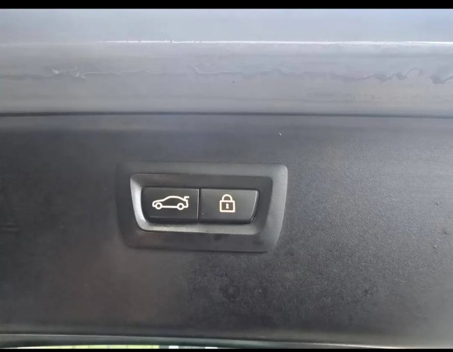 BMW serija 5 Touring 520d M paket iznutra i izvana original, fotografija 9