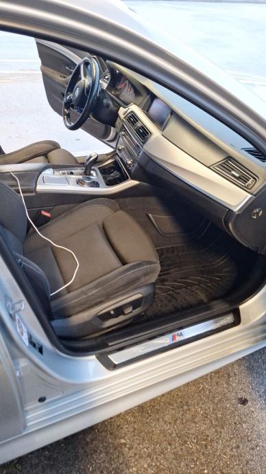 BMW serija 5 Touring 525d automatik, fotografija 4