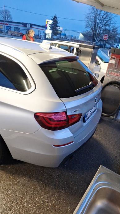 BMW serija 5 Touring 525d automatik, fotografija 2