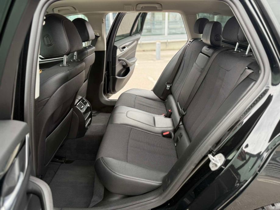 BMW serija 5 Touring 530d automatik, fotografija 11