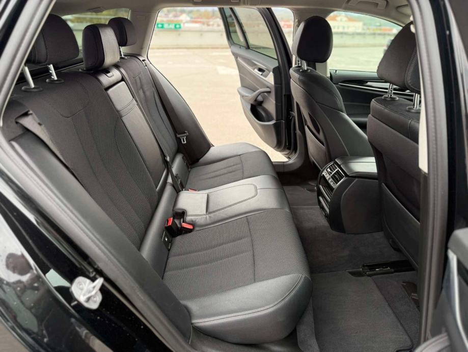 BMW serija 5 Touring 530d automatik, fotografija 12