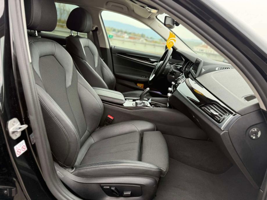 BMW serija 5 Touring 530d automatik, fotografija 13