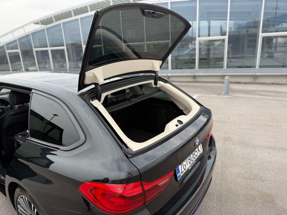 BMW serija 5 Touring 530d automatik, fotografija 17