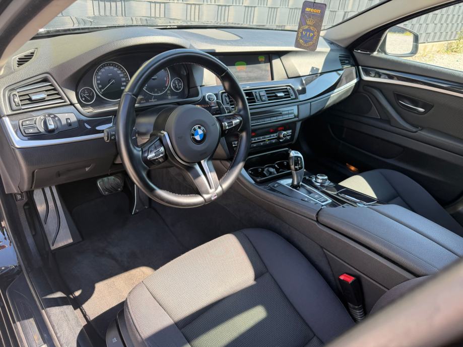 BMW serija 5 Touring 530xd automatik, fotografija 7