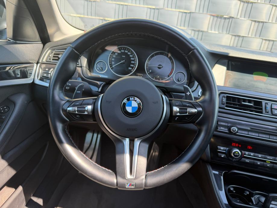BMW serija 5 Touring 530xd automatik, fotografija 8