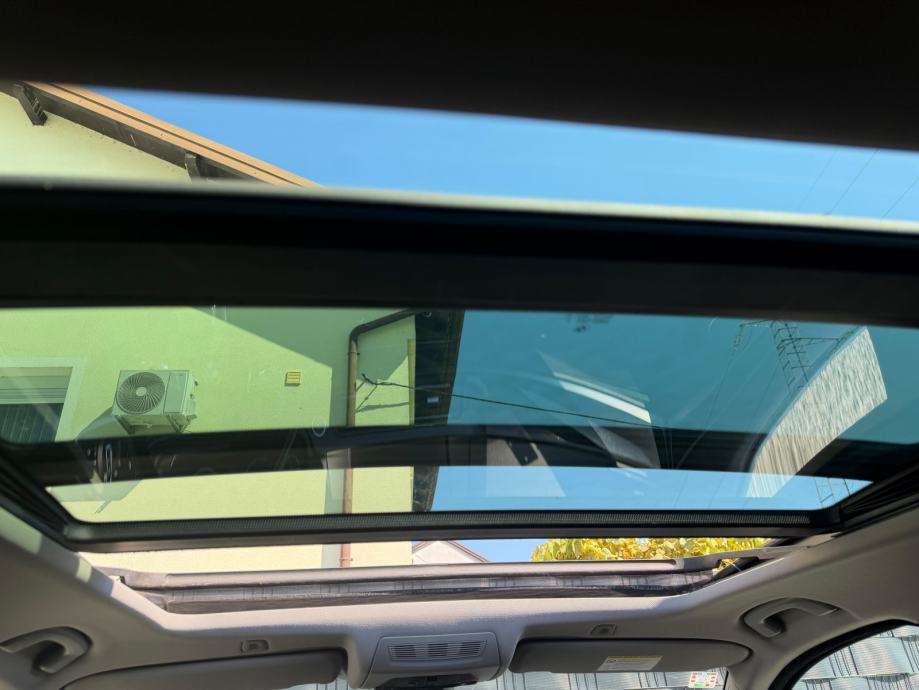 BMW serija 5 Touring 530xd automatik, fotografija 9