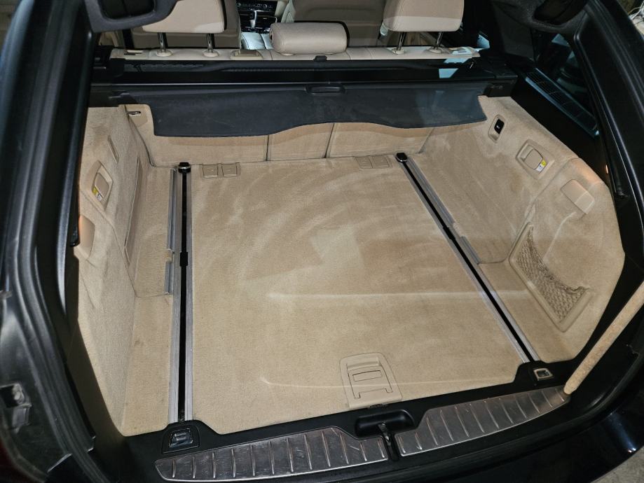 BMW serija 5 Touring 535d automatik, fotografija 19