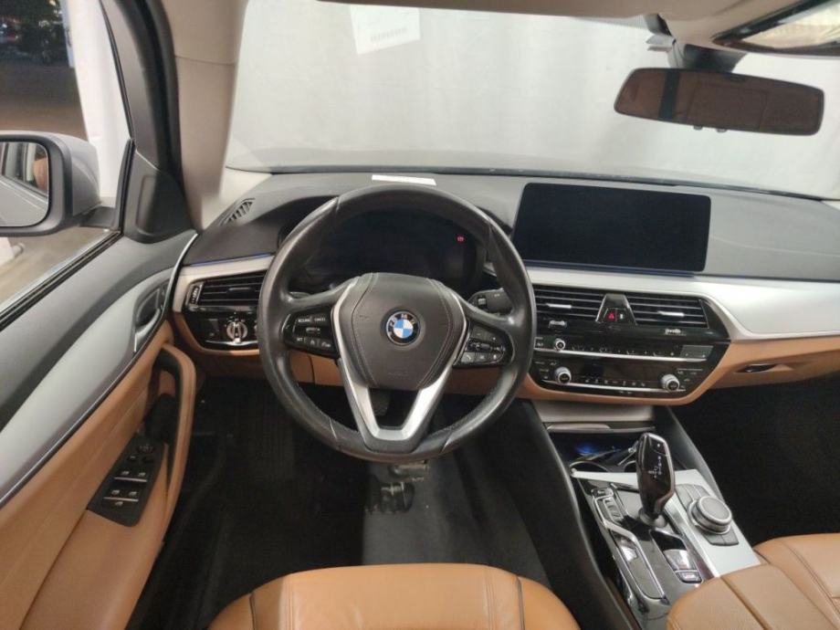 BMW serija 520 plug in hybrid * rata 395€ * BEZ UČEŠĆA * u dolasku, fotografija 8