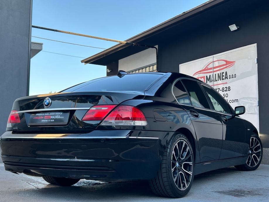 BMW 730d INVIDUAL OPREMA FULL 2008g REDIZAJN MODEL AUTO JE KAO NOV, fotografija 12
