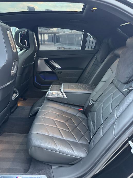 BMW 740d xDrive M Sport | 2023. | 3.0 D | 210 kW | FULL | REG 09/27, fotografija 11