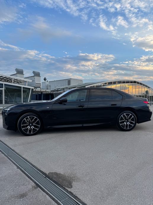 BMW 740d xDrive M Sport | 2023. | 3.0 D | 210 kW | FULL | REG 09/27, fotografija 3