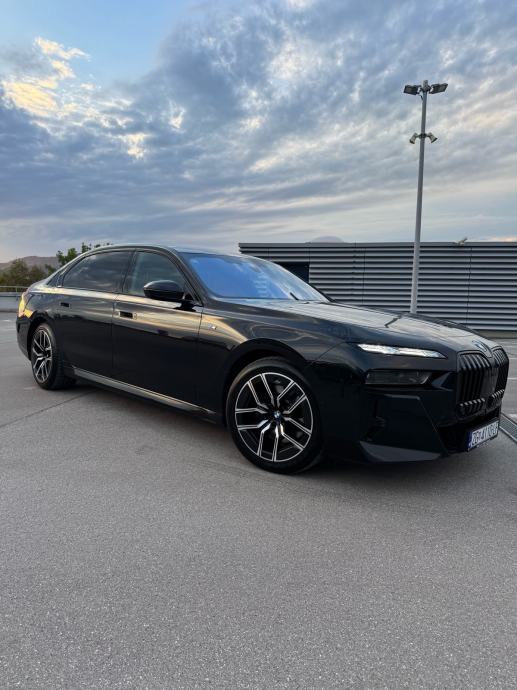 BMW 740d xDrive M Sport | 2023. | 3.0 D | 210 kW | FULL | REG 09/27, fotografija 8