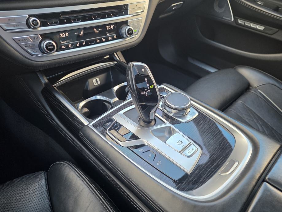 BMW serija 7 740xd * LONG * SKY LOUNGE * TV * SOFT CLOSE * FULL *, fotografija 19