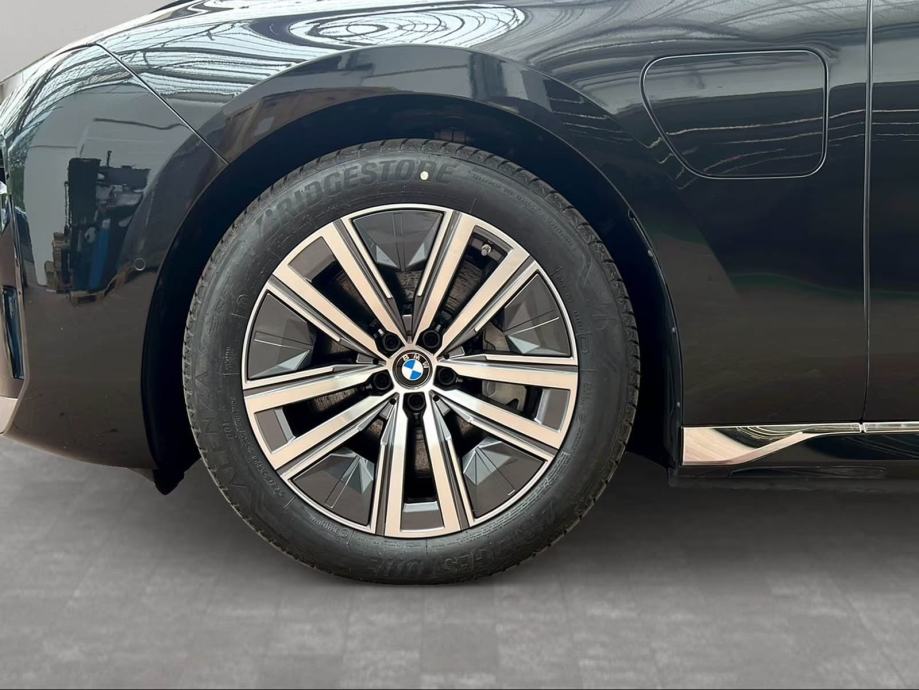 BMW serija 7, 750e automatik 489ks plug in hybrid - u sustavu PDV-a, fotografija 5