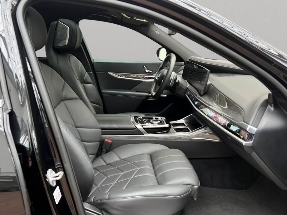 BMW serija 7, 750e automatik 489ks plug in hybrid - u sustavu PDV-a, fotografija 12